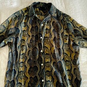 Beautifully animal print shirt